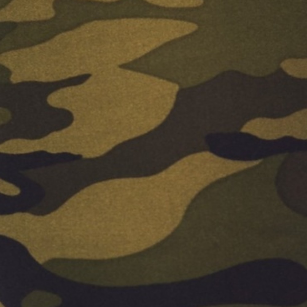 last pair 🎉 Soft Brushed Leggings in Camo - Picture 2 of 5